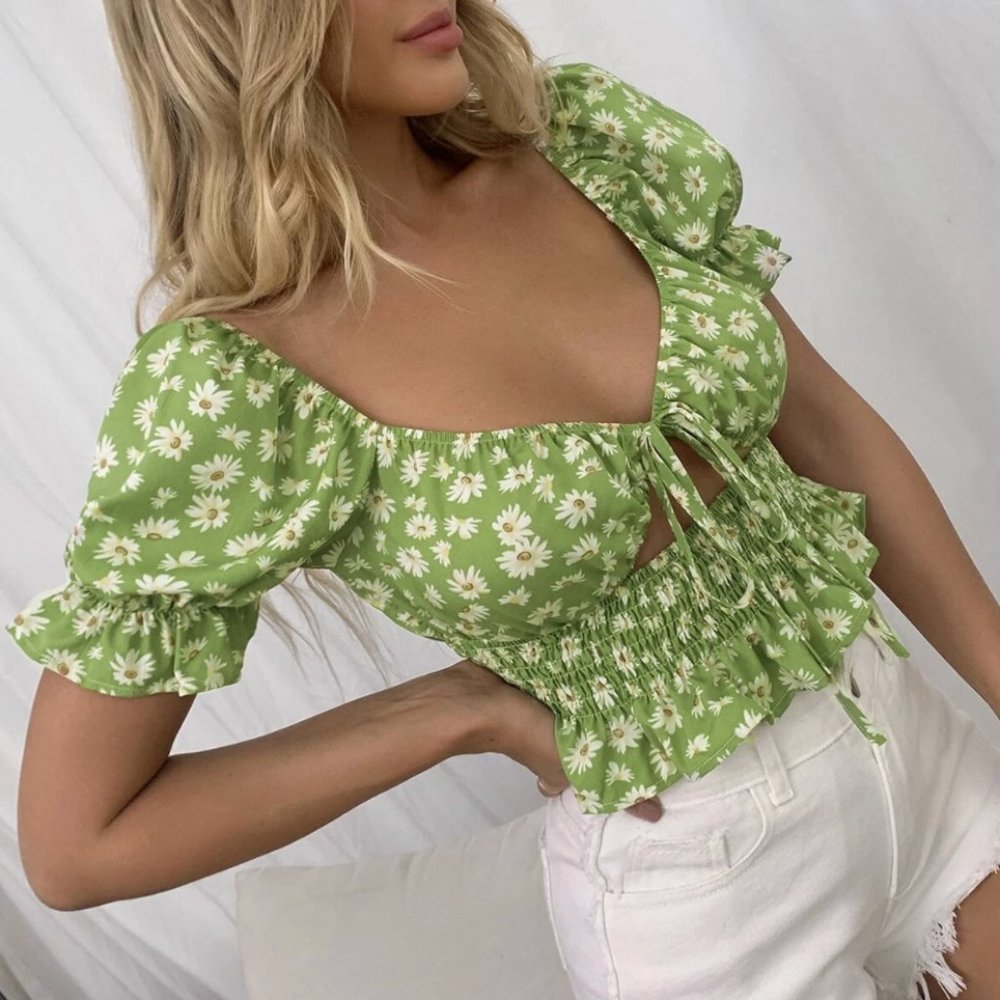 Puff Sleeve Tie Front Shirred Daisy Floral Peplum